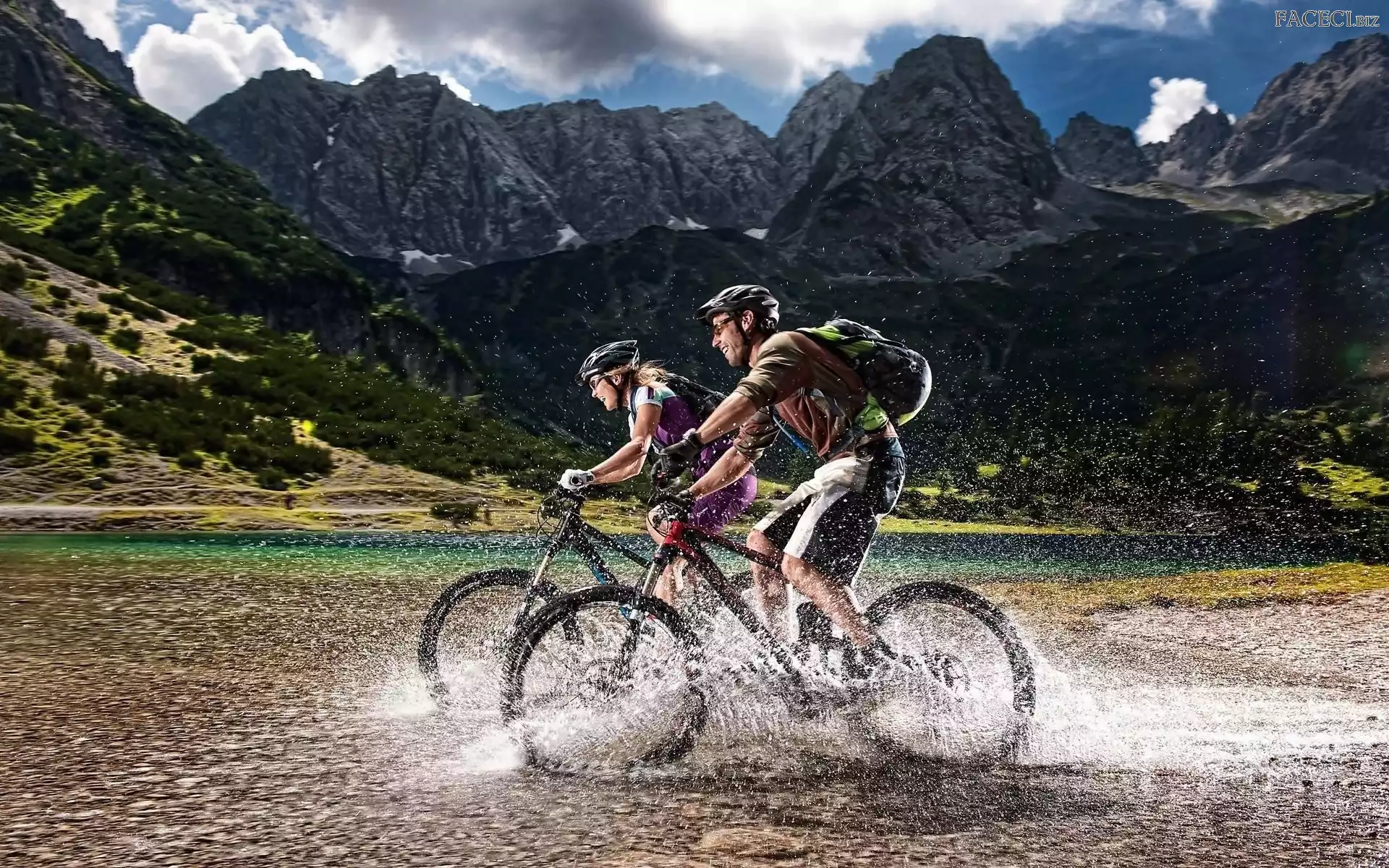 Turyści, Rzeka, Góry, Rowery